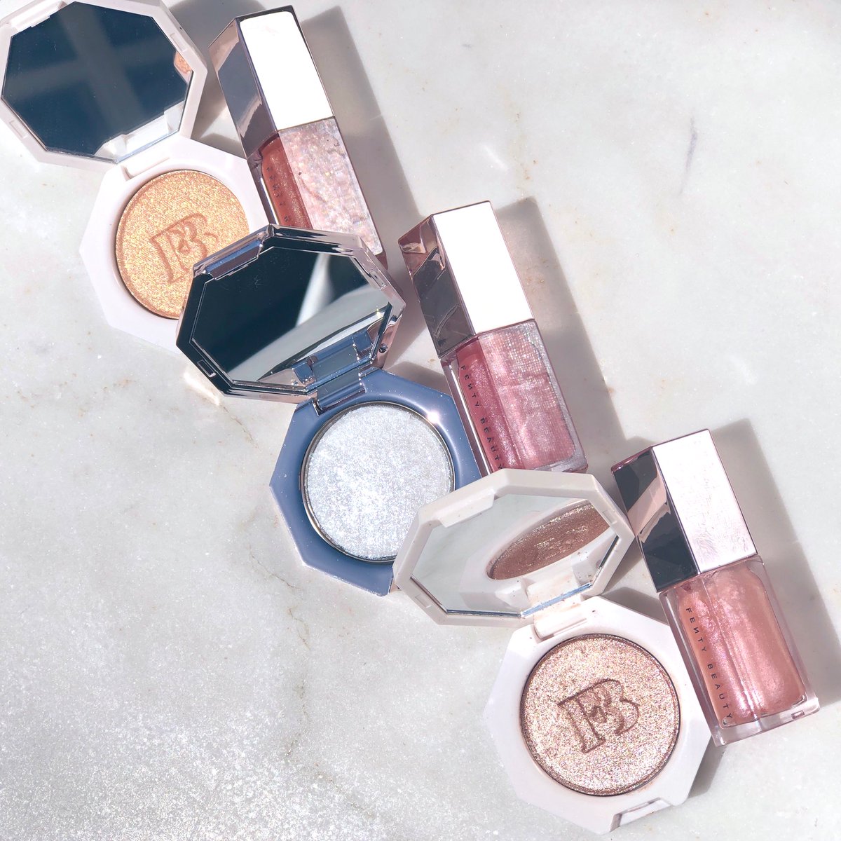 imeltformakeup's tweet photo. Favorite @fentybeauty M I N I S https://t.co/5DOUReQ3KX
