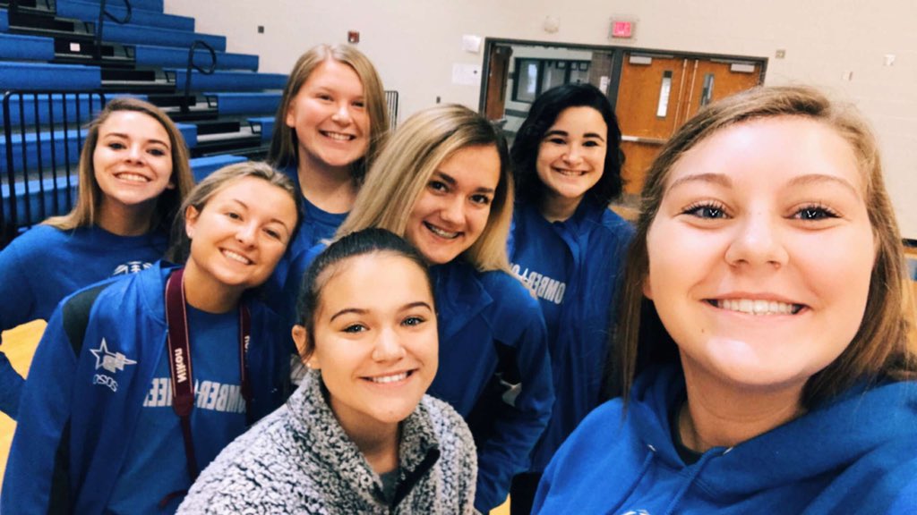 EHSBombers's tweet photo. I ran the yell leader page for the ‘19-‘20 school year.
I’ve enjoyed every moment I’ve spent with the other yell leaders, and I’ll miss figuring out how to make 8am yell sessions more interesting for the student body.
I’ll miss this so much.
Lots of love,
Kayla Kurtz
Class of ‘20 https://t.co/1r5TRCwLVG