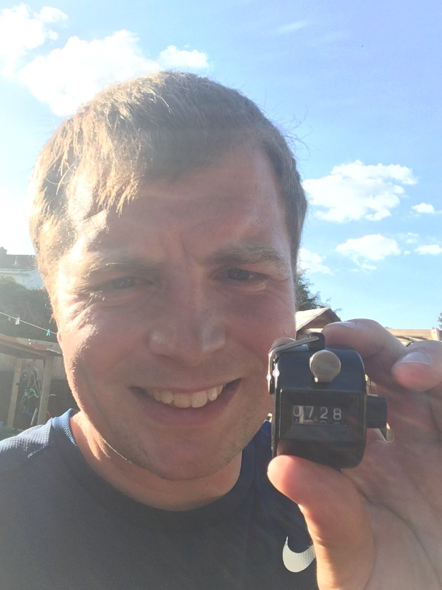 StephenJohno's tweet photo. That’s marathon number 32 completed out of 42 in my back garden ... only 10 more to go!! 💪😃 we have so far raised £2,550 for the NHS thank you for your support https://t.co/p54kbJrkd0 https://t.co/U5OXYO87GD