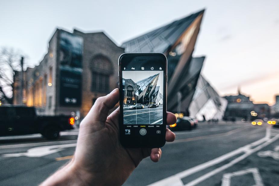 agilekultur's tweet photo. Am 20.5., 18 Uhr diskutieren wir bei #AgileKultur mit 
@_omwo, @Pinakotheken und sprechen über "#Kulturinstitutionen als #BroadcastingAgency - Zwischen Content-Produktion für Likes und nachhaltig angelegter #digitalerVermittlung". Interesse? Schreibt uns eine Nachricht! https://t.co/LqZSvMyHrZ