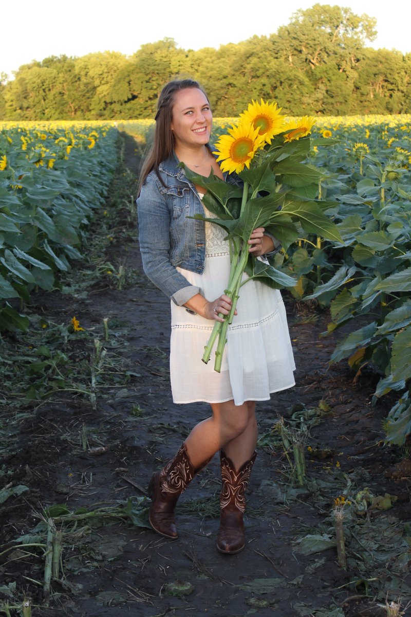 _KSSOO's tweet photo. Our next #MachineMadeSeniorSupervisor is Ms. Kaylee Grant!

Kaylee is from Andover, KS &amp; graduated with a B.S. in Biological Systems Engineering

Kaylee was a great Soccer &amp; Basketball Referee who brought a consistent tenacity &amp; female leadership to our staff. Thank you Kaylee! https://t.co/OXxT0tUmKg