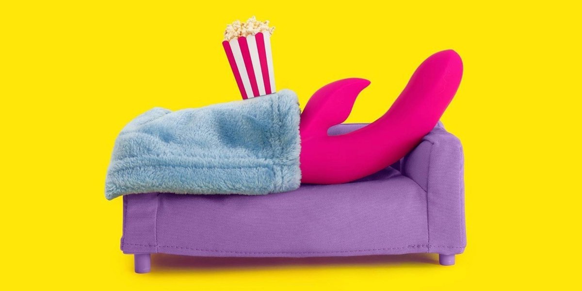 planet_kinky's tweet photo. Night in, movie & your favourite partner.
🙋♀️ Me please!
Be your own fave f**k buddy!
#nightin #fridaynightsesh #perfectdate #screamingorgasms #sextoys #sofasex
Pic credit:platanomelon 😍 https://t.co/Apv4i9AFsu