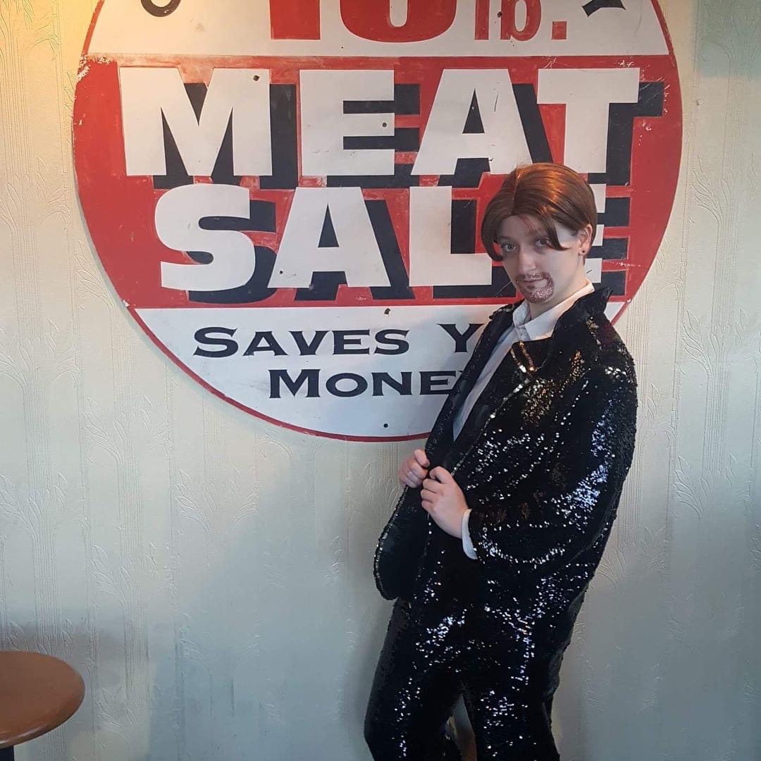 irishlashesbq's tweet photo. #flashbackfriday to a preshow dinner before an @academyofburlesque showcase. There’s always a meat sale going on. 😘
.
.
.
Photo by @GingerElixir 
.
.
.
#boylesque #burlesque #dragking #seabq #sequinsuit #nonbinary #lgbt #queer https://t.co/CuVwTfPUFQ