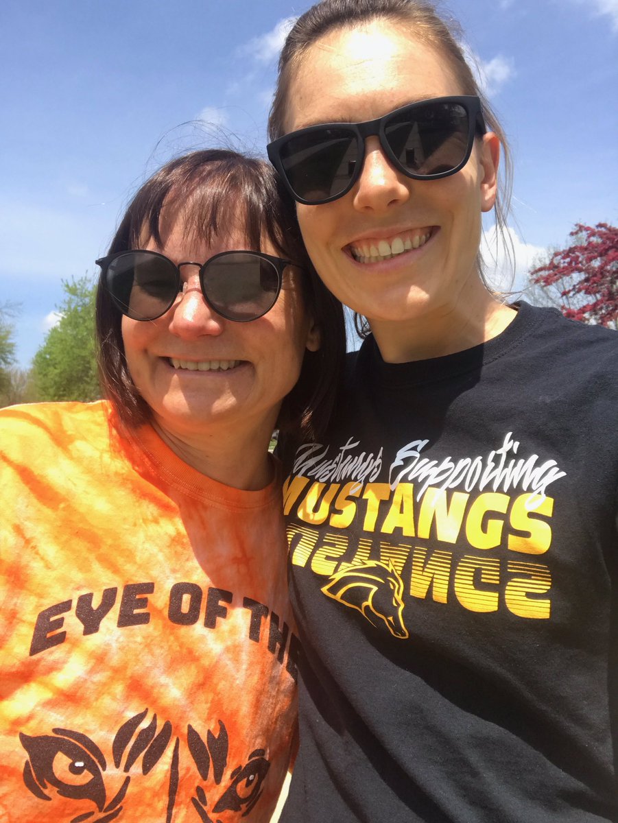 Grabbed Mom to head out for <a href="/MVPhysEd/">MVHS PE, HEALTH, and DRIVER EDUCATION</a> Fresh Air Friday 5k! (Even WWS tigers are on board!) #TeamMVPE