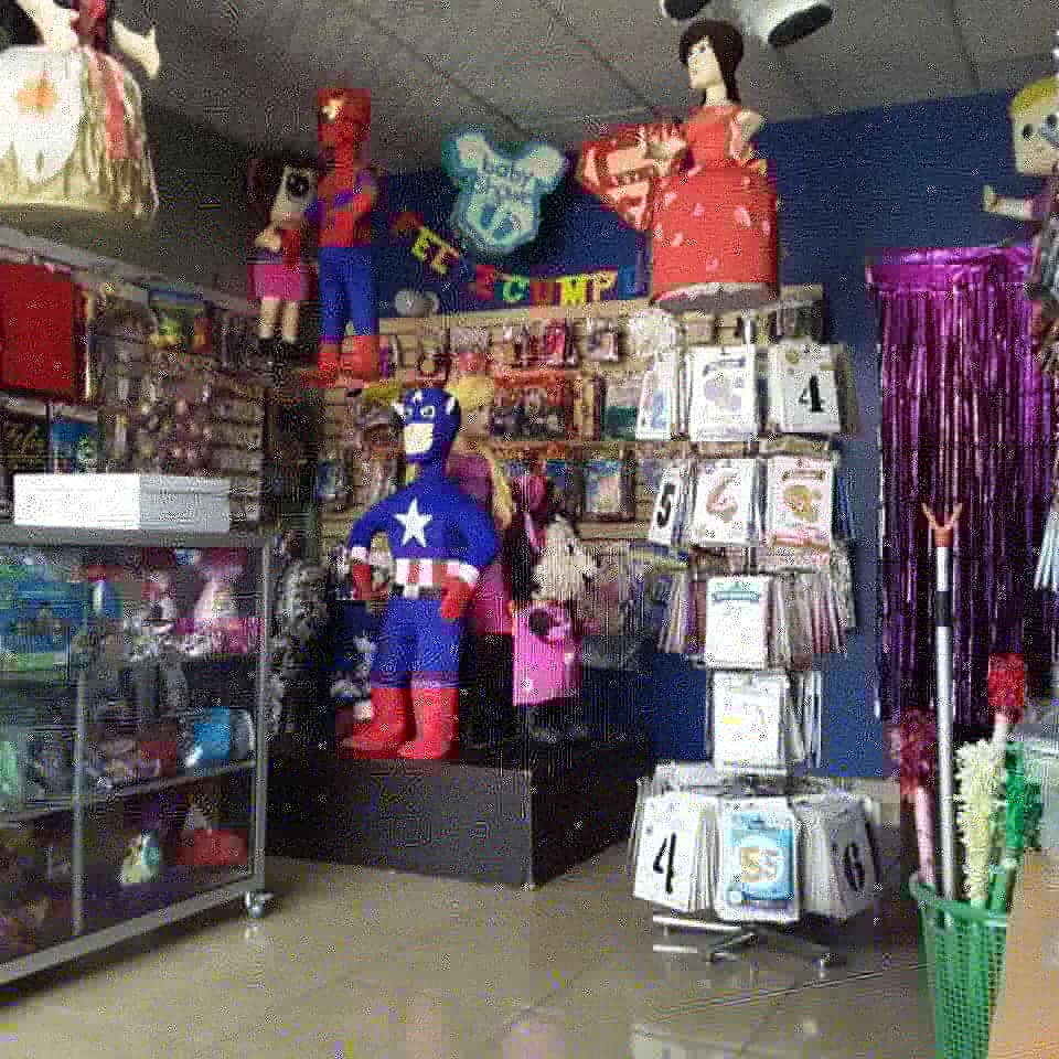 Dda98Diaz's tweet photo. En fun party ya puedes encontrar todo lo que necesitas para tu celebración de cumpleaños estamos atendiendo en horarios de lunes a viernes de 9:00 am  A 4:00 pm puede contactarnos a los teléfonos 8834-0540/95771566 será un gusto atenderle https://t.co/FgqyQUaFE4