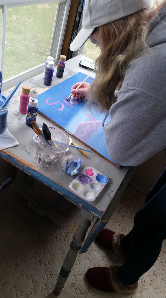 gove_rebecca's tweet photo. Students are still working hard on kindness art #hcslearns #cvsdvt #CVSDStrong #artathome https://t.co/sFedXA0h13