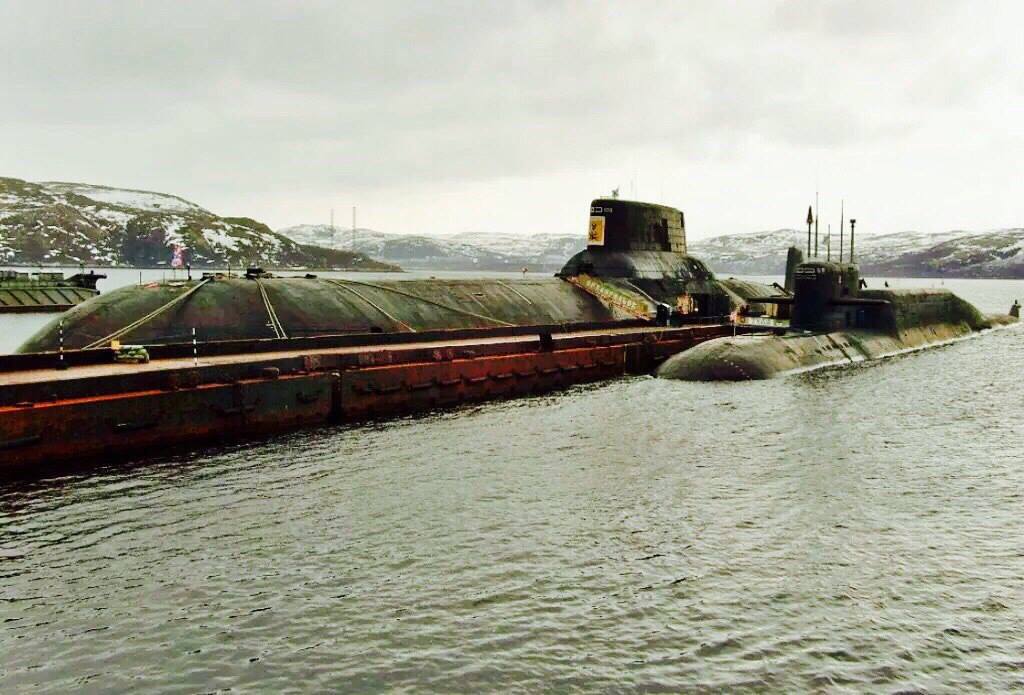 Пл й. Подводная лодка акула проект 941. 667 БДРМ. Подводные лодки проекта 667бдр «кальмар». Подводные лодки проекта 667бдрм «Дельфин».