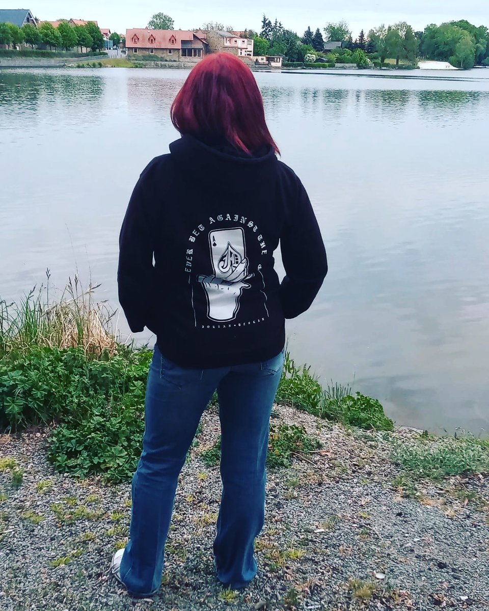 JeniferHoche's tweet photo. Love it ♠️😊😋😎🤩💚
.
.
.
#jordandevlin #irishace #importkiller #merch #wrestling #entertainment #prowrestling 
@Jordan_Devlin1 https://t.co/BNWQ7UTNav