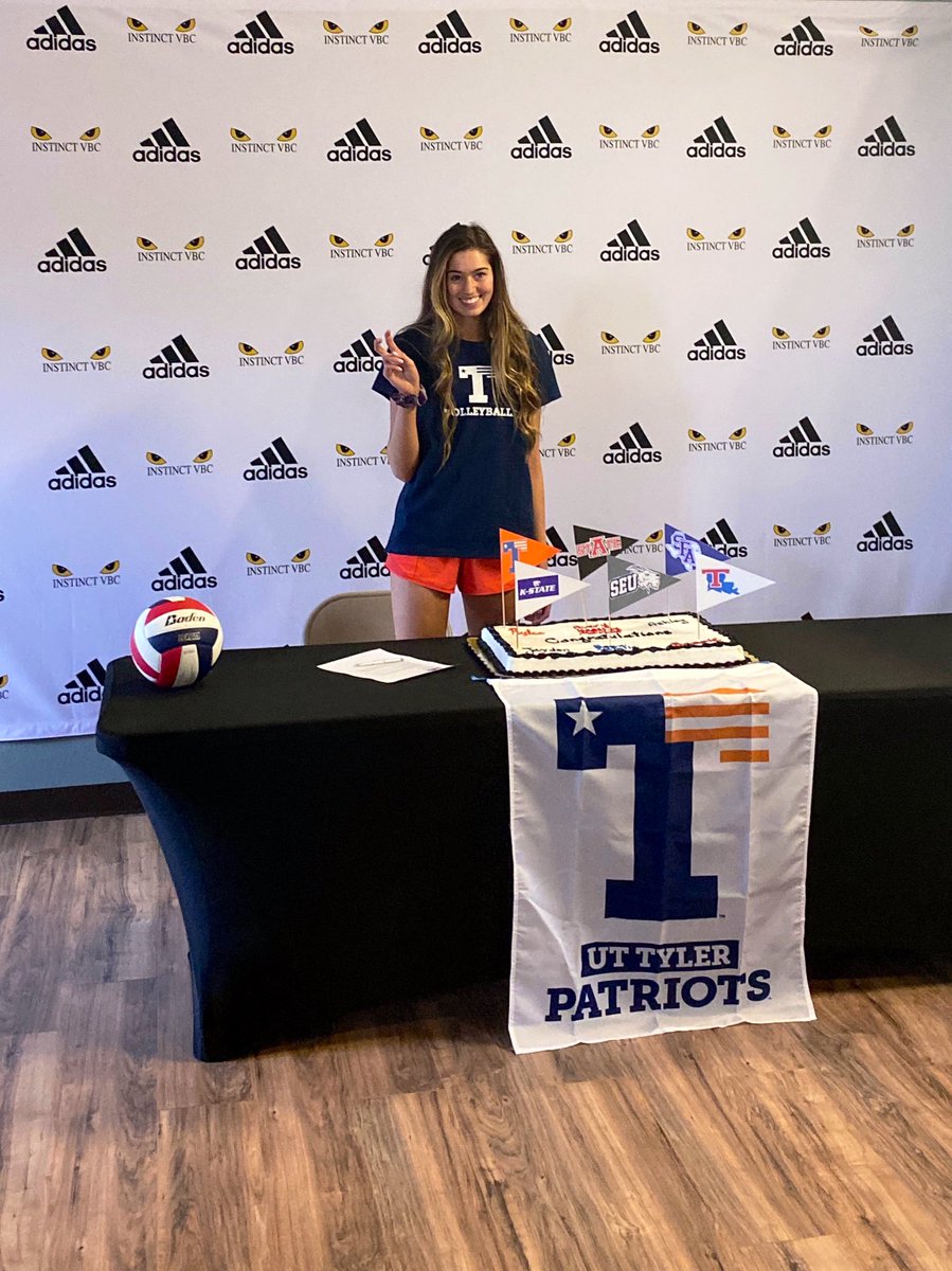 WakelandVB's tweet photo. Senior @RyleeWilliams16 will continue her volleyball career at @uttylerpatriots 💪🏼 Rylee has been a member of our program for 4 years. She is always willing to play any position, any time (even when we tell her 5 minutes before the game starts). We are so proud of you Rylee! https://t.co/I8GFTr0LB2
