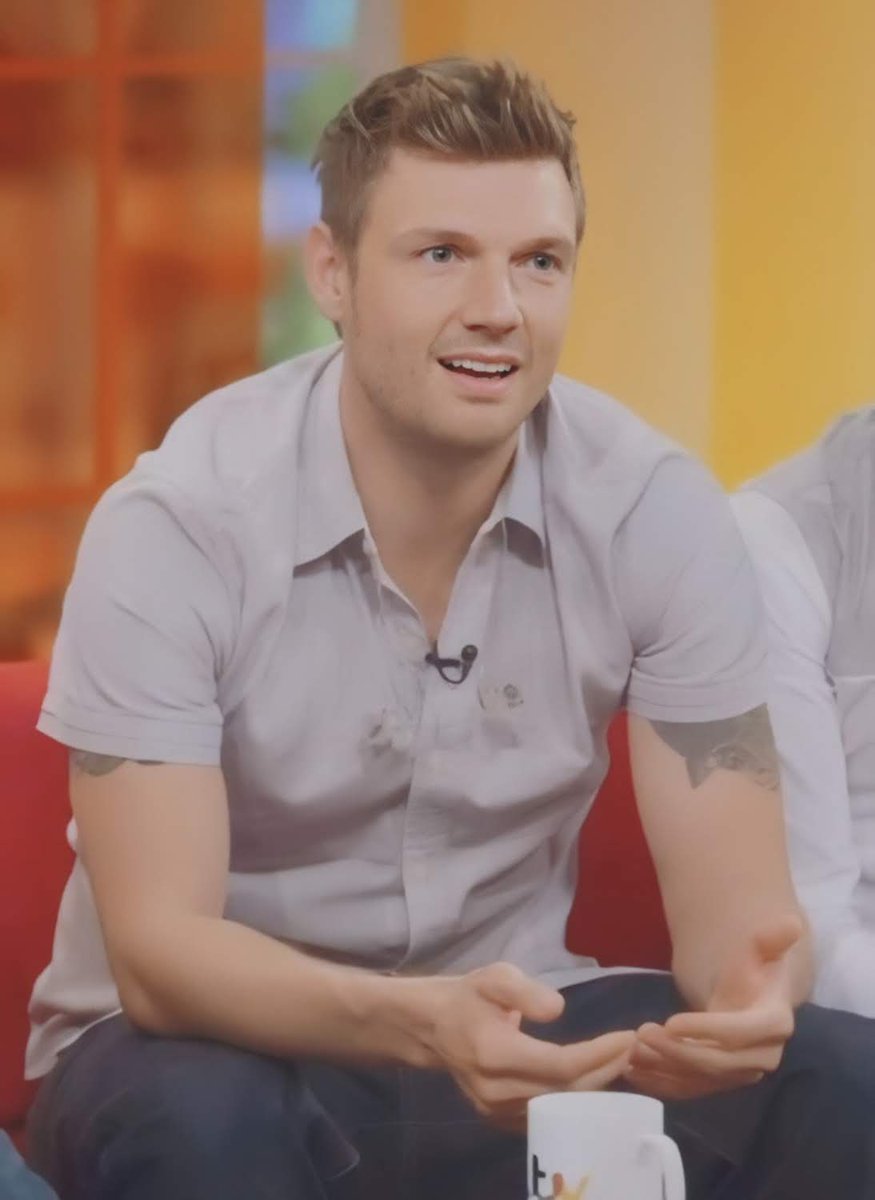 gimmemorenick's tweet photo. 💛 #NickCarter #BackstreetBoys https://t.co/LkA57Movnf