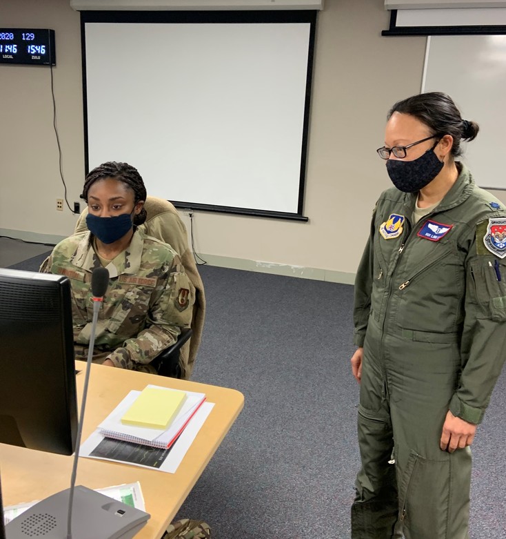 WrightPattAFB's tweet photo. Meet the WPAFB #COVID19 incident commander Col. (select) Hui Li, @WrightPattMC:
“This is pretty terrific, and I would never have had these opportunities had it not been for the Air Force.”
#KnowYourMil #WPAFB @usairforce 

https://t.co/w2cEo3lDqq https://t.co/TbxMpR5XGa