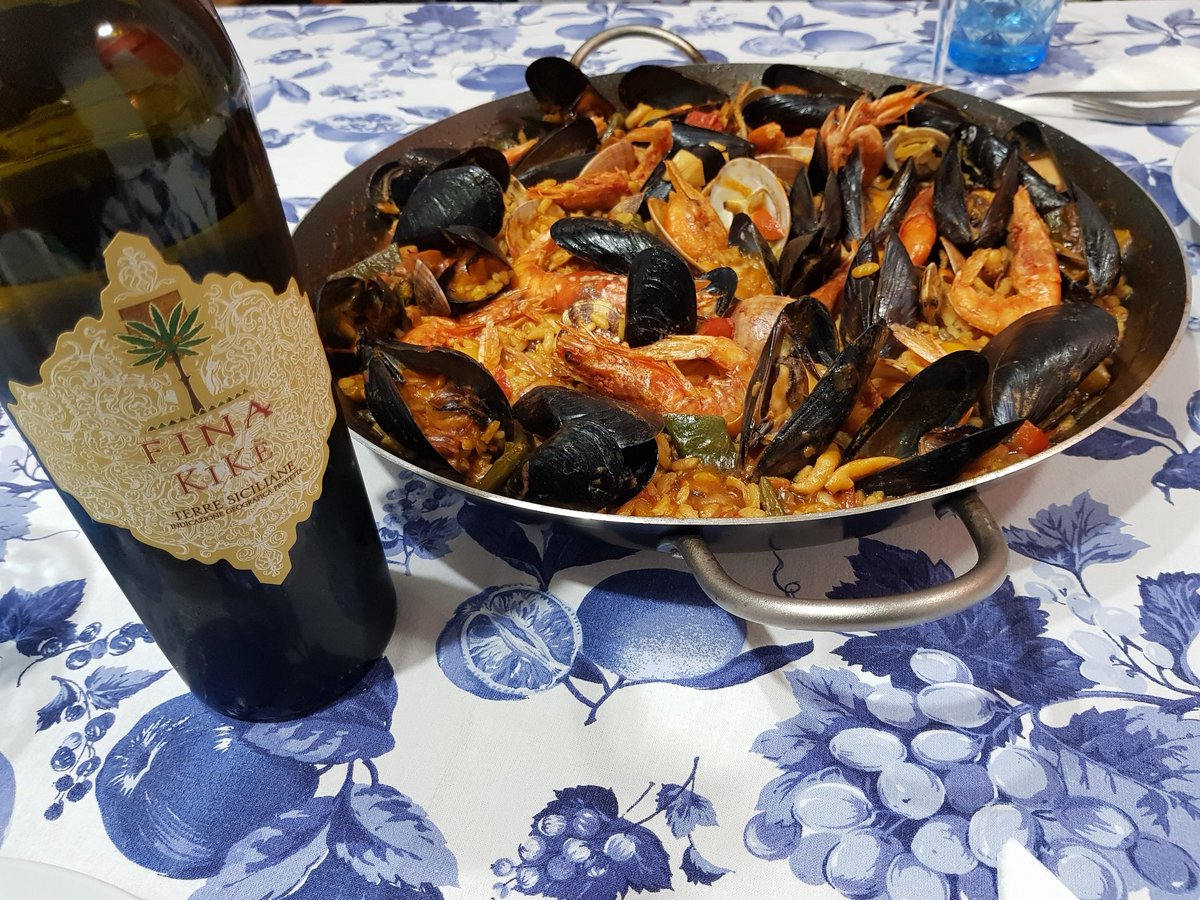 anna_pria's tweet photo. ..venerdì pesce #chefmax https://t.co/HkS3HpZn7t