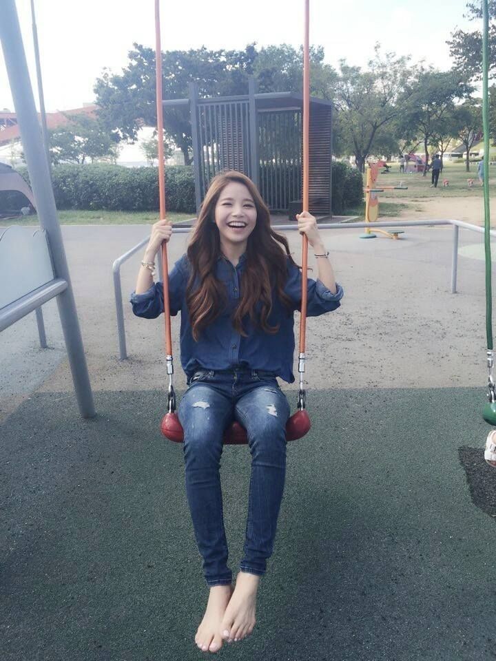 Kpopsucker1's tweet photo. Solar girlfriend material; a thread https://t.co/KTbMqwEAun
