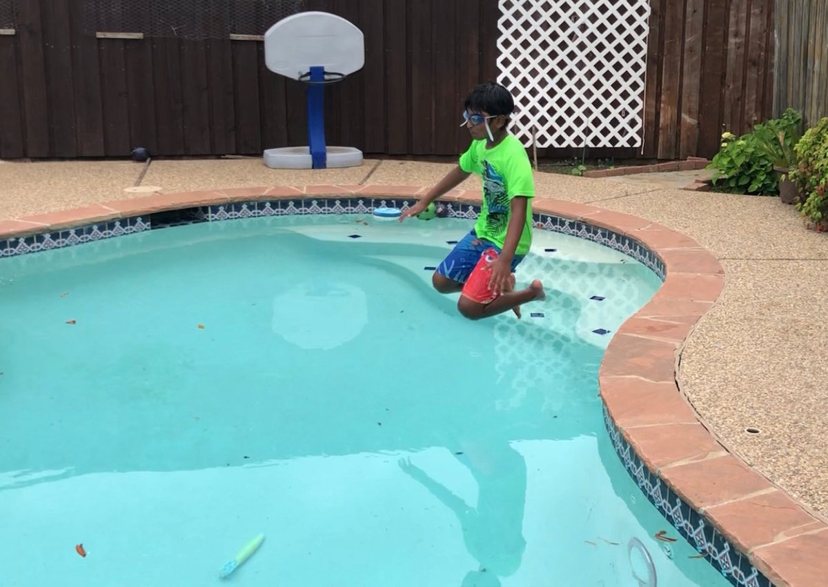 snmi's tweet photo. Field Day Part-2 @LakesideCoppell @LakesidePE 
#CISDTogetherAtHome @MissFish2A 
Thing 1&amp;2 Picture booth with brother👨‍👦, Water squirting the cups 🔫, Trampoline Jump with water and bubbles spay 🚿 &amp; Pool jump as finale 😃 https://t.co/i1XEw0KWRA