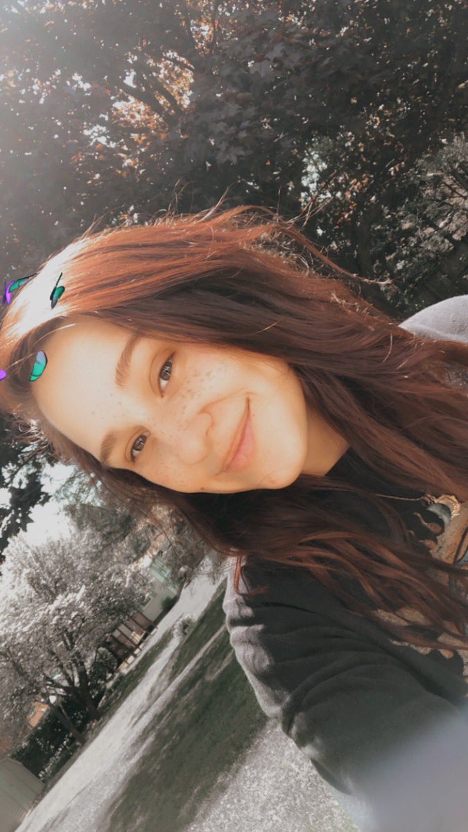 _nicoleerose's tweet photo. Just in case y’all forgot what I looked like... hello my Twitter folks it’s been awhile 🦋 https://t.co/aUJ5adfxO6