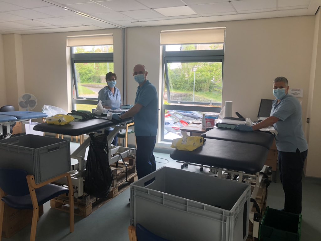hannahcairns7's tweet photo. Invaluable time spent today understanding more about the incredible PPE team at SMART, so impressed their teamwork, ingenuity & adaptability @profalexmcmahon @JudithproctorCO @tc_hojo @SheenaMuir2 @jcshad would highly recommend a visit @MikeDolanHCS https://t.co/gvAV3Z4xtD