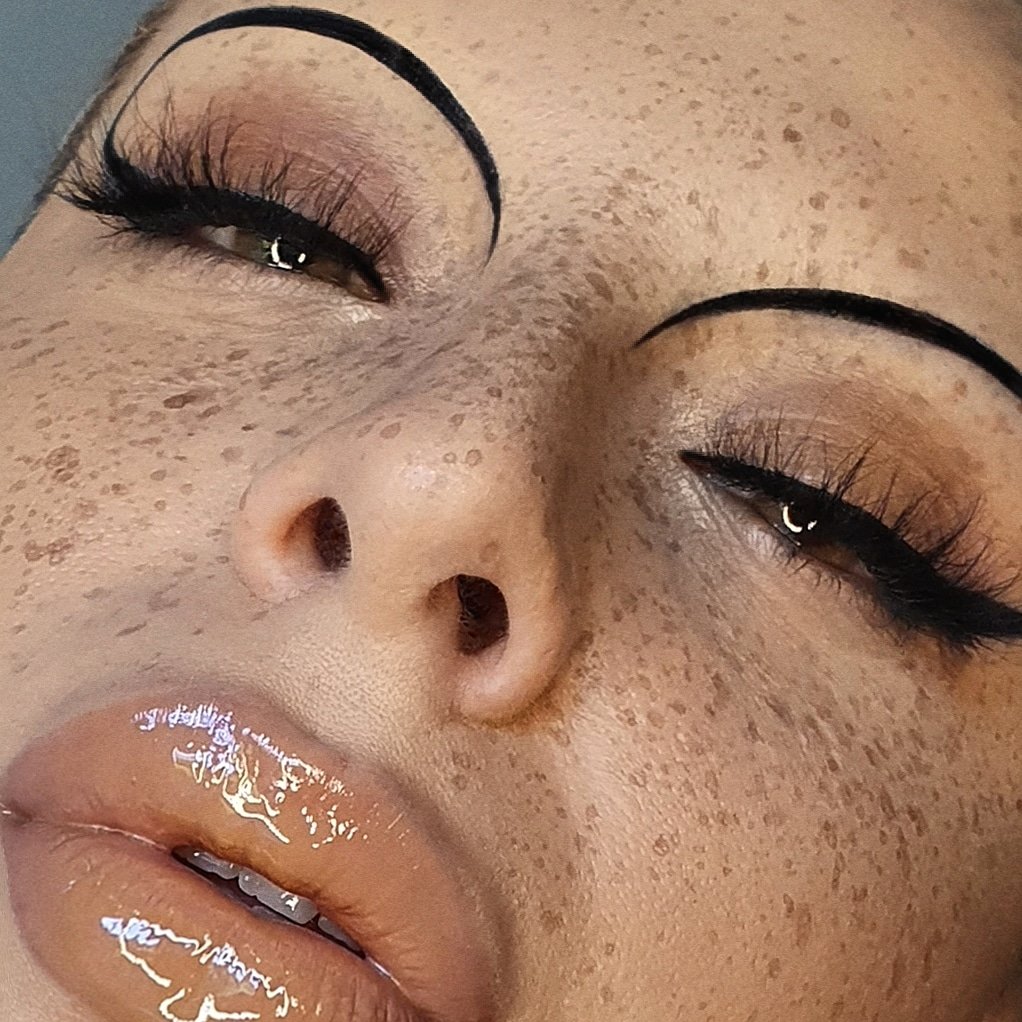 EnricaFox's tweet photo. So in love with the @JeffreeStar #MAGICSTAR concealer https://t.co/aQF4tPe17Z