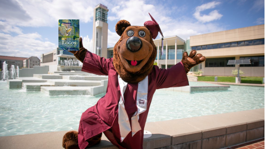 LOGOS_Research's tweet image. Congratulations to our 2020 MSU graduates! We would also like to give an extra round of applause to the 117 graduates from the Honors College. To all of the graduating staff members of LOGOS, thank you for the hard work you’ve put in to the journal! #Graduation2020 #gobears
