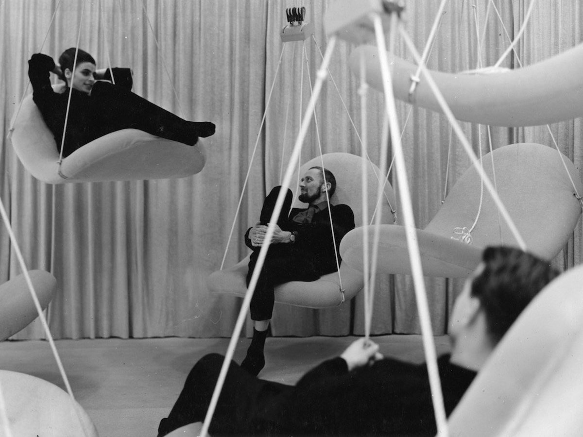 curiouswishes's tweet photo. picture this: hanging out on verner panton flying chairs https://t.co/DZIgX1ZfQW