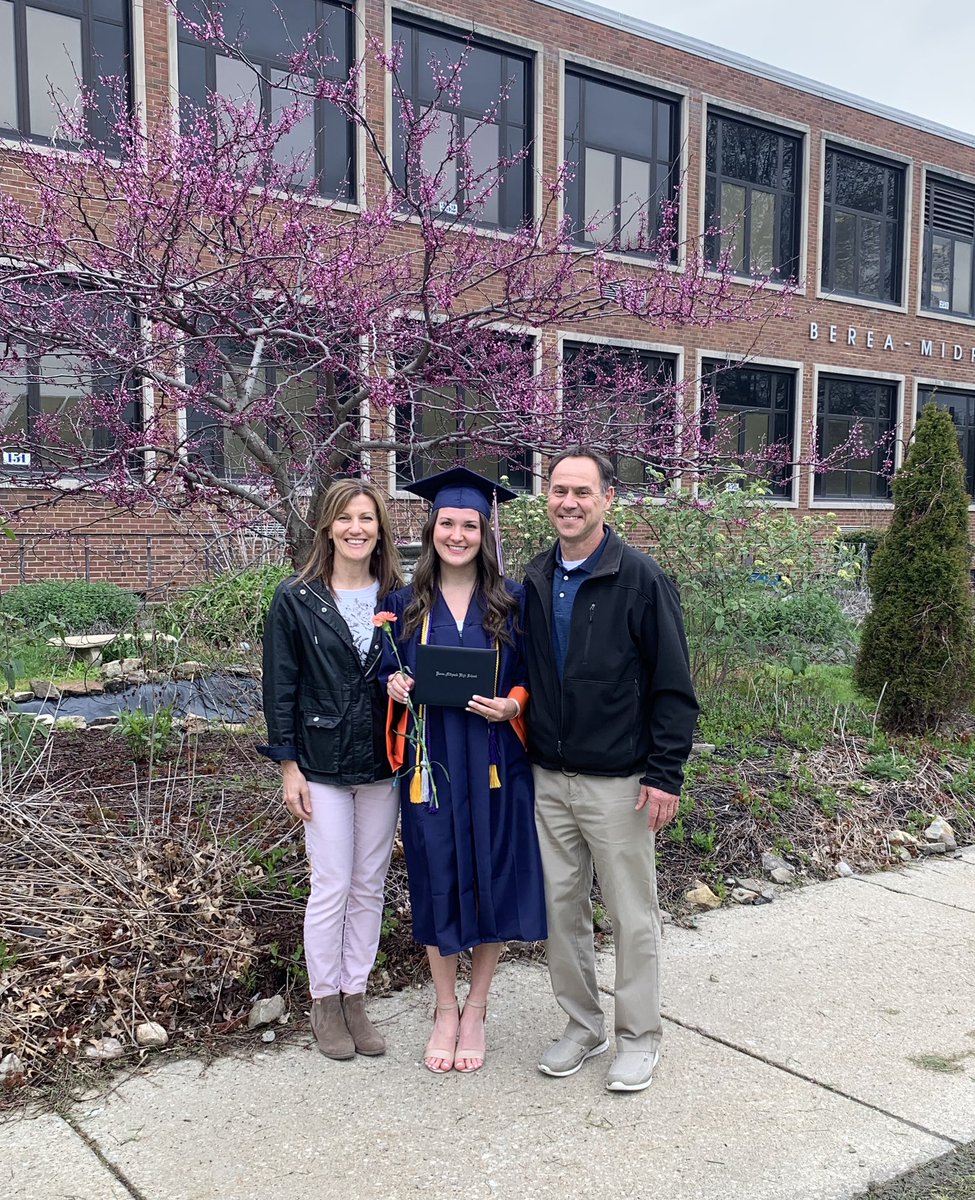 smed24's tweet photo. It’s official! Congratulations, Baylee! We’re so proud of you! #BeATitan @baylee_medvetz https://t.co/7HhmR3tWlU