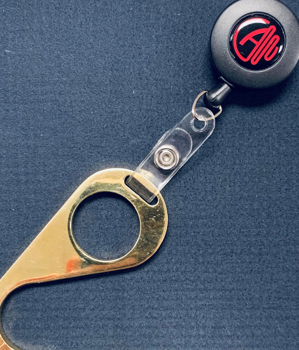 ArtitaliaInc's tweet image. Sneak peek into tomorrow’s reality. No need to touch door handles or push buttons, stay germ-free with Tobi! 
Coming soon from Artitalia.
#CPMGcovidsolutions #doingourpart #InThisTogether