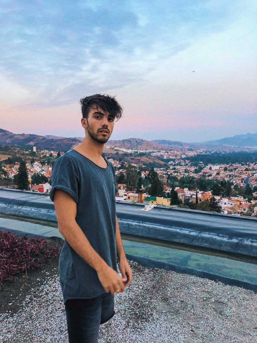 fedevigevani's tweet photo. 1, 2, 3, 4? https://t.co/vHkIsCpcfo
