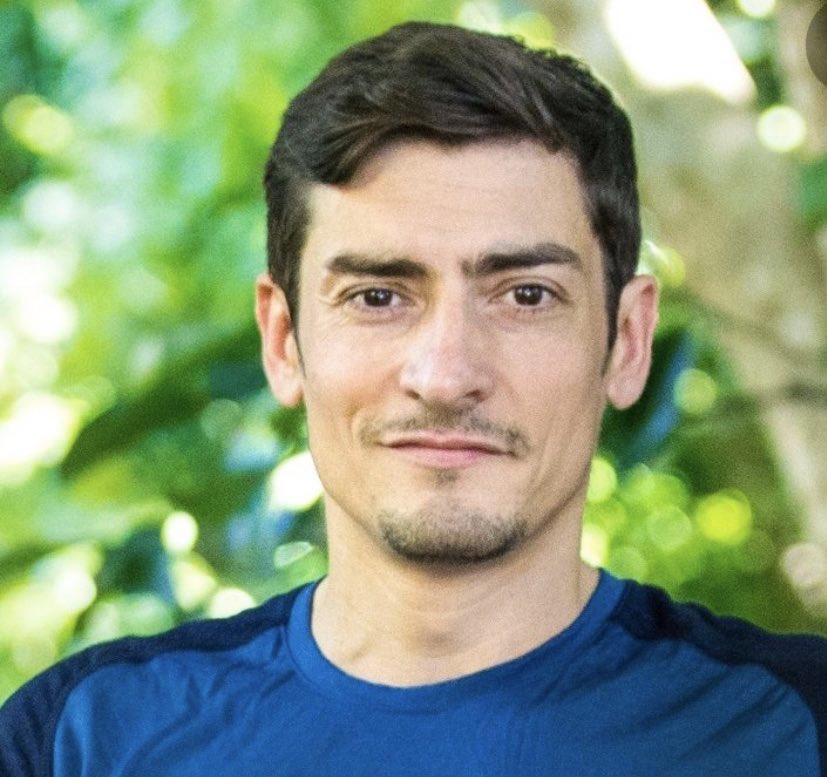 lolah33290381's tweet photo. #KohLanta Claude qui reprend Inès sur ses propos , quel génie ce Claude https://t.co/Zel6yGQEKd