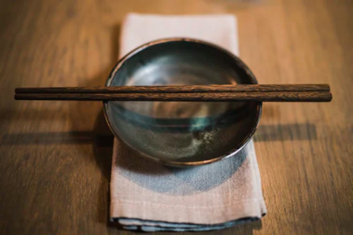 HouseofNanking's tweet photo. Now’s the perfect time to pick up a new skill. We recommend practicing your chopstick moves! https://t.co/C7QjOETrKR
