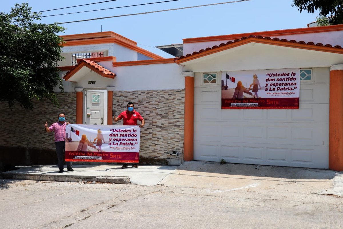 AntonioOsorioG8's tweet photo. #MéxicoTeReconoceMaestro ✅

#GraciasMaestrosPor Su Entrega✅ su disposición y vocación de servir a México 🇲🇽 👉Nuestras oficinas #Secc7 a la distancia por el #Coronavirus #COVID19 pronto estarán abiertas para tu atención #FelizDiaDelMaestro 

👉#15deMayo 🗓️ #DíadelMaestro 🍎📚 https://t.co/mKA3n5vwRf