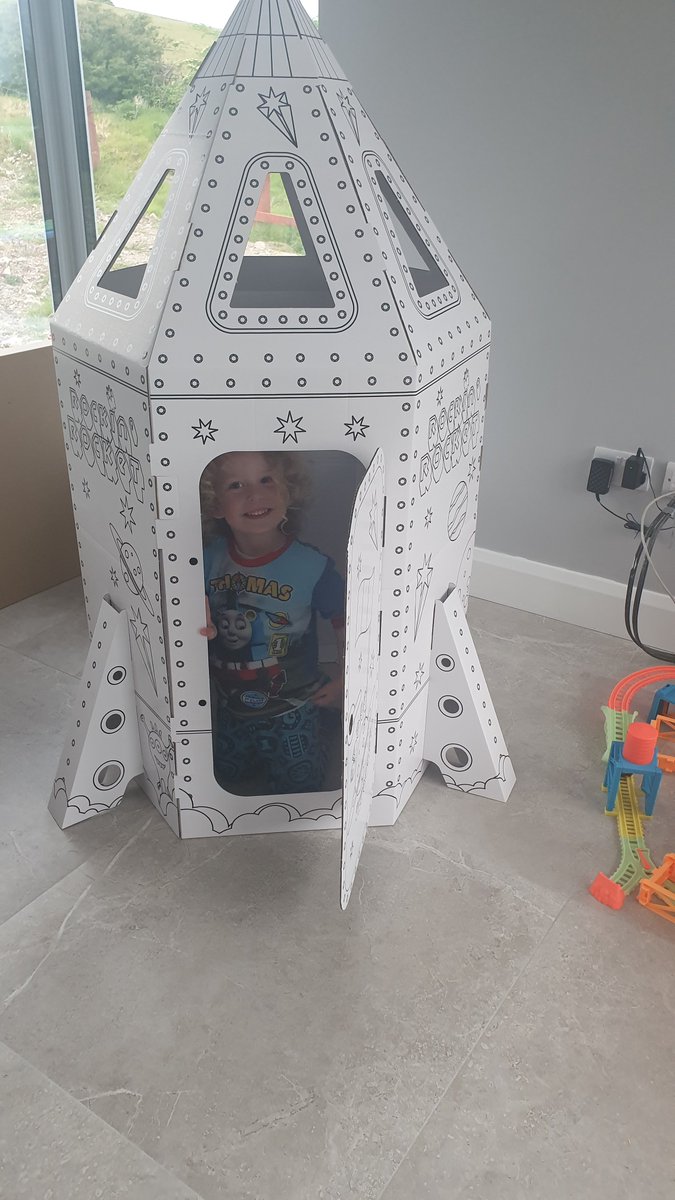 MaireLove1's tweet photo. @cardboardmagic1 got our delivery this morning. Such squeals of delight. Cannot recommend this company enough. Painting and decorating starts tomorrow #essentialservices @McCarthyDuncan @CaoimheMcLaugh5 @annettec26 @cherylmbrennan https://t.co/qbnO0suv0t