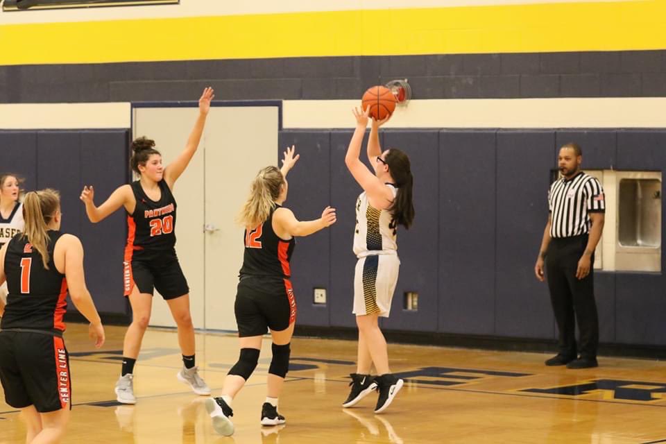 AthleticsFraser's tweet photo. Olivia Gerebics⚽️🏀

Olivia has played soccer and basketball all 4 years at Fraser. 

Her favorite memories all pregame activities with her teams, but specifically their jam sessions. 

She wants to wish both her teams good luck next year! 

Congratulations Olivia💛💙🐴 https://t.co/myaaHSS0S4