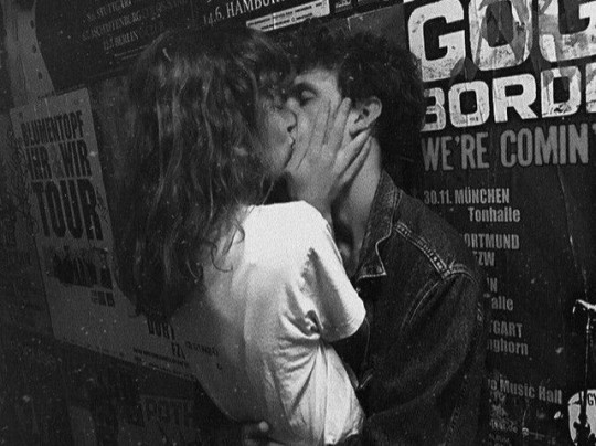 $ (@nudescat) on Twitter photo 