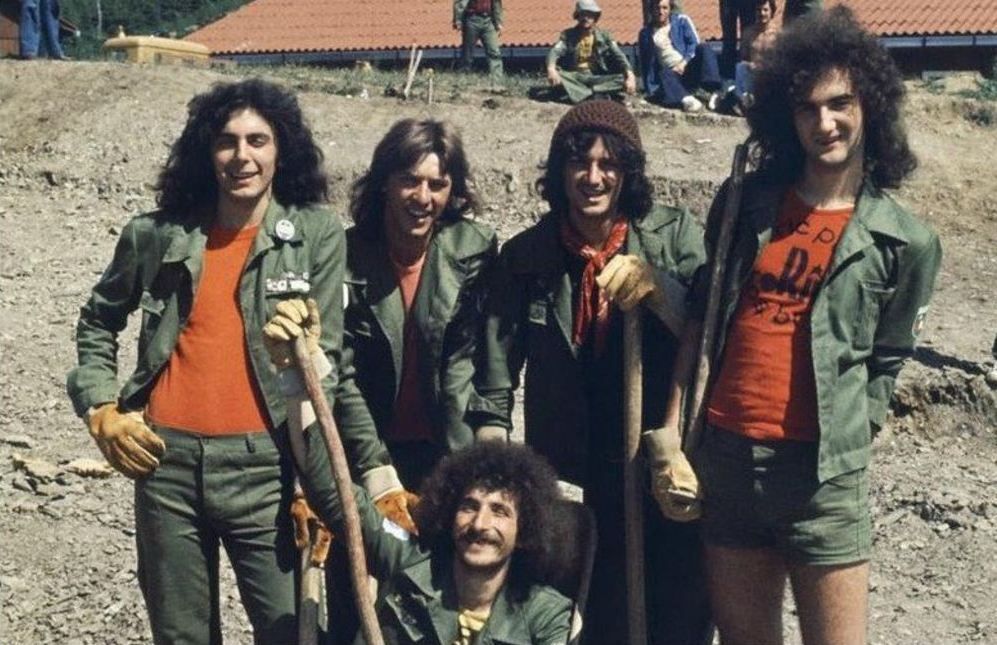 nadazdravic's tweet photo. #Bijelo dugme
#Sarajevska muzička scena
Zahvaljujući @BosnianHistory https://t.co/wRQpmGhspZ