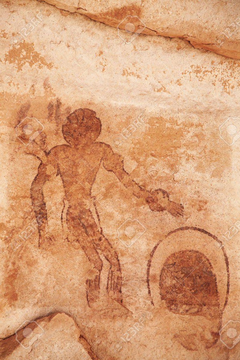 "Os povos do Tassili deixaram dois grandes mistérios: o primeiro é que não existe nenhuma sepultura na região. O segundo são os estranhos 'homens de capacete' pintados nas paredes e tetos das cavernas" - Do livro História Aberta à venda na Amazon/Kindle - goo.gl/4oEy3v