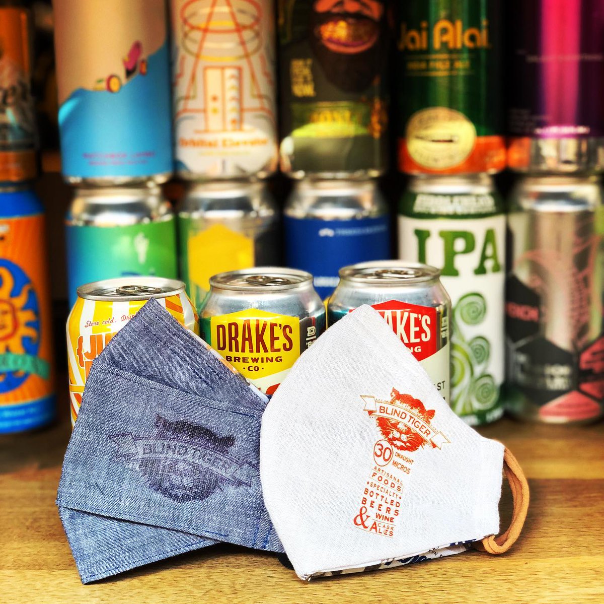 Attention Tigerites! We have extended our Window Service through Sunday! Hours: Thurs-Sun 2pm-8pm -- Fantastic food, beer, wine and other goodies for pickup! Stop by and say hi -- we miss you! Beautiful masks and pic by #SoyeonKim
#craftbeer #NYC #supportsmallbusiness