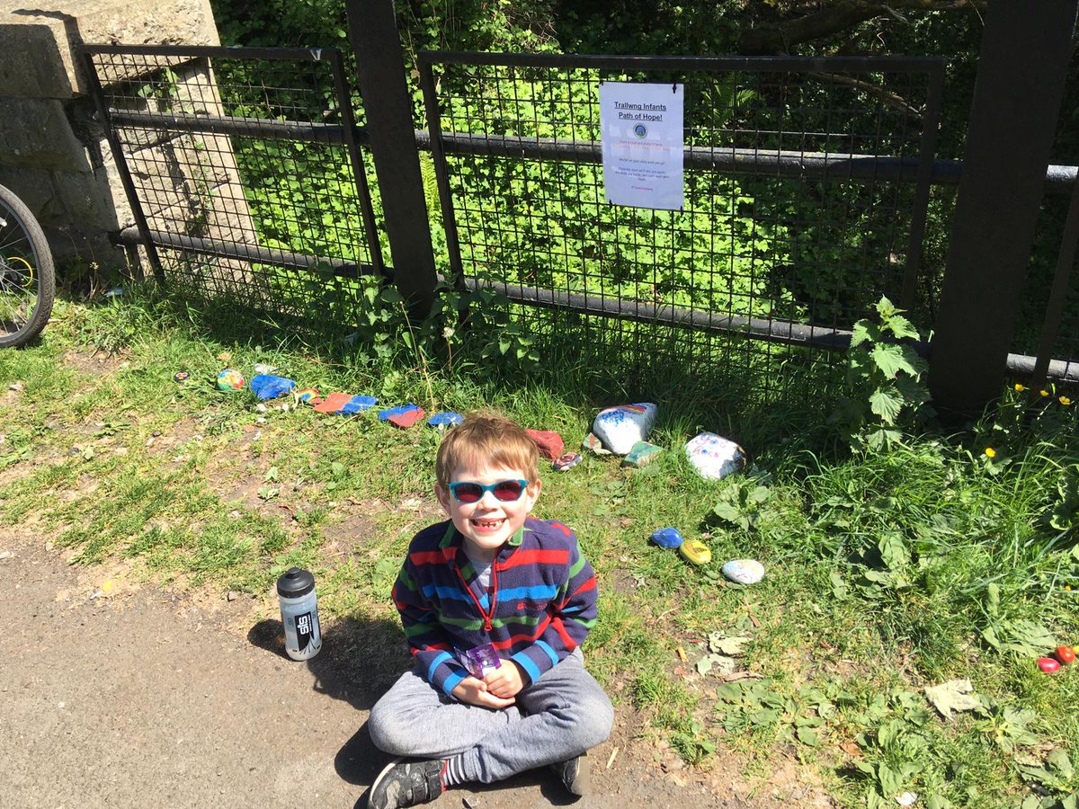 trallwnginf's tweet image. We're loving being able to watch #pathofhope rocks grow each day #teamtrallwng - keep decorating!