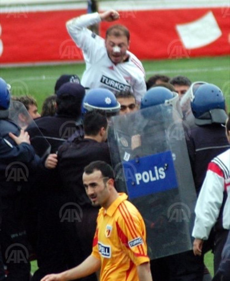 Unutanin kalbi kurusunnn
 Kral Serkan Aykut !