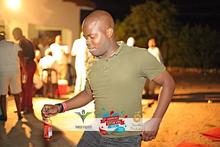 LehlognoloM's tweet photo. #DJSLEEKT batho ba tembisa bowang gae go bose  re phakathi inside yona maweeeeeeeeeee quarantine us please 
🕺🕺🕺🕺🕺#BASEmentBattle https://t.co/E3r647UbHJ