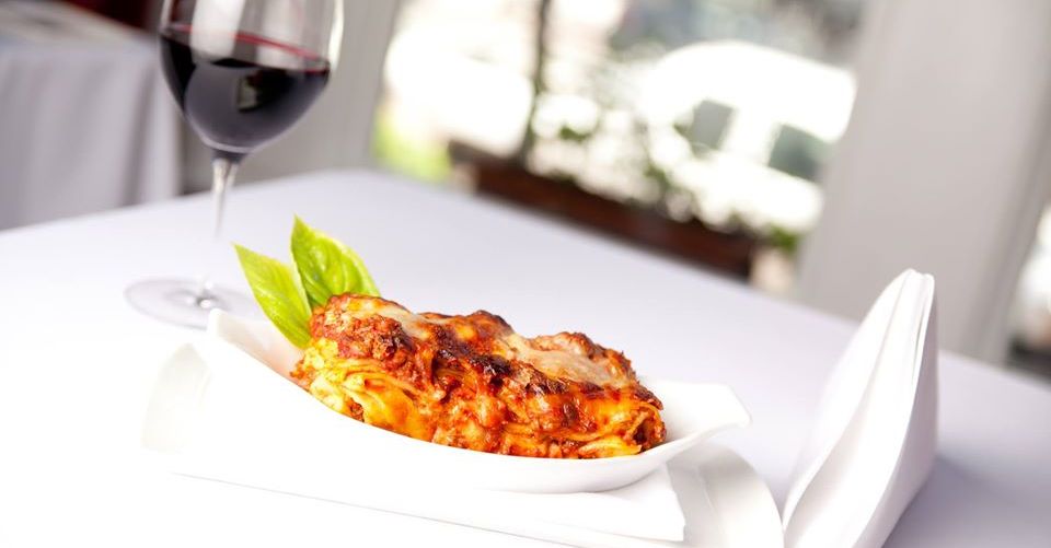 FlorianaDC's tweet photo. 'One does not live by bread alone.' - Italian proverb. You need lasagna, too. Made with beef bolognese, decadent béchamel and homemade mozzarella. Call (202) 667-5937 or visit https://t.co/SfNlo08imY to order yours today. #floriana #italianfood #DCitalian #DCtogo
https://t.co/1moCUzPkvQ