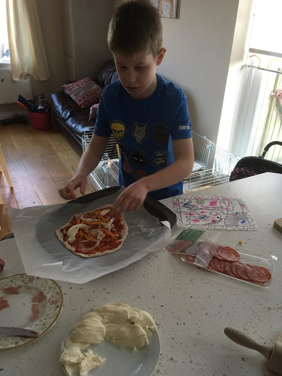 candicefiler's tweet photo. @CedarLibanus Yummy pizza Friday Mrs Curtis. Tomos has enjoyed making pepperoni, onion, peppers and sweet corn. 😋 https://t.co/HrJ0wt8Wda