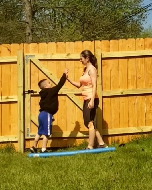 Carrie Hynd tweet media