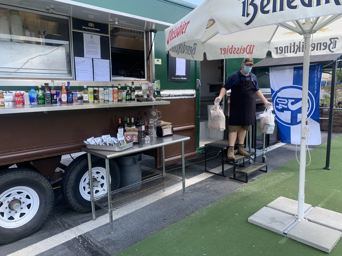 VirginiaKnappen's tweet photo. Need to prepare for the game?  Here in Virginia we’re still in time out... @ItsDoenerTime Leesburg has pickup orders, including Veltins!  Also register for the Virtual Watch Party at https://t.co/K0M3Mgyn9t     #SchalkeUS #Revierderby #ChooseBlue #StayAtHome #VirginiaKnappen https://t.co/PEYQpCTf4g