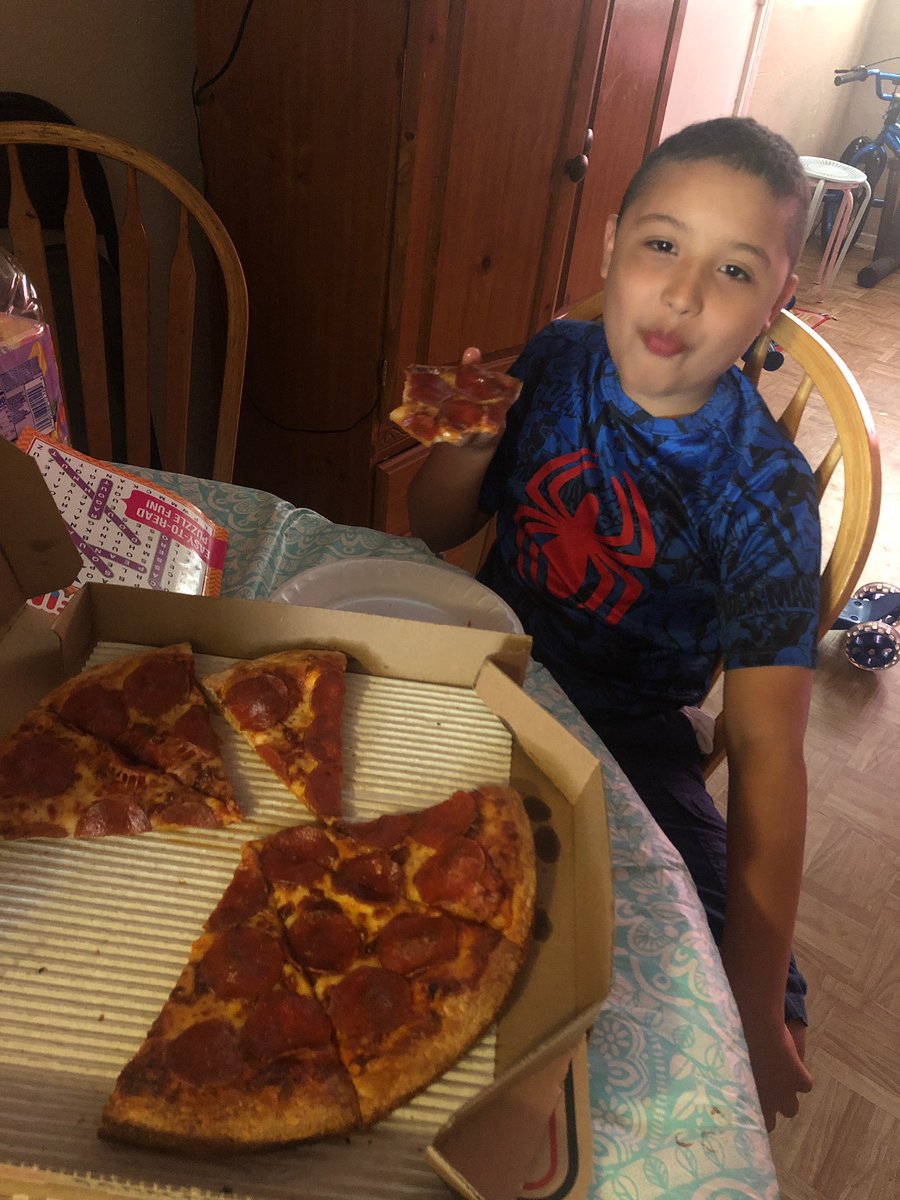 avillar91's tweet photo. Another week of surprising our students with pizza delivery! We rewarded our top students on MyOn, Imagine Learning, reasoning minds and their hard work during virtual instruction. We are overjoyed to see their excited face with their prize!  @Clopez121299 @irmarodrig1 @emec44 https://t.co/Zx3mHpVKUC