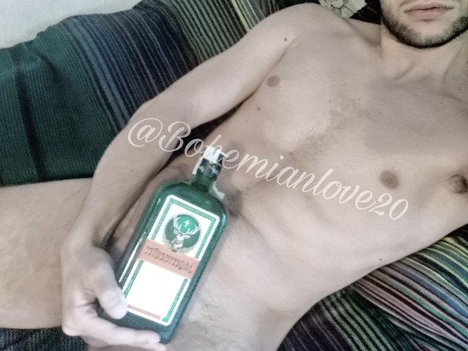 &iexcl;Viernes noche! &iquest;Qui&eacute;n se viene de fiesta? 😏🔥 https://t.co/sPYmy4E870<a href="/tag/cam4"class="tags"><span>#cam4</span></a>