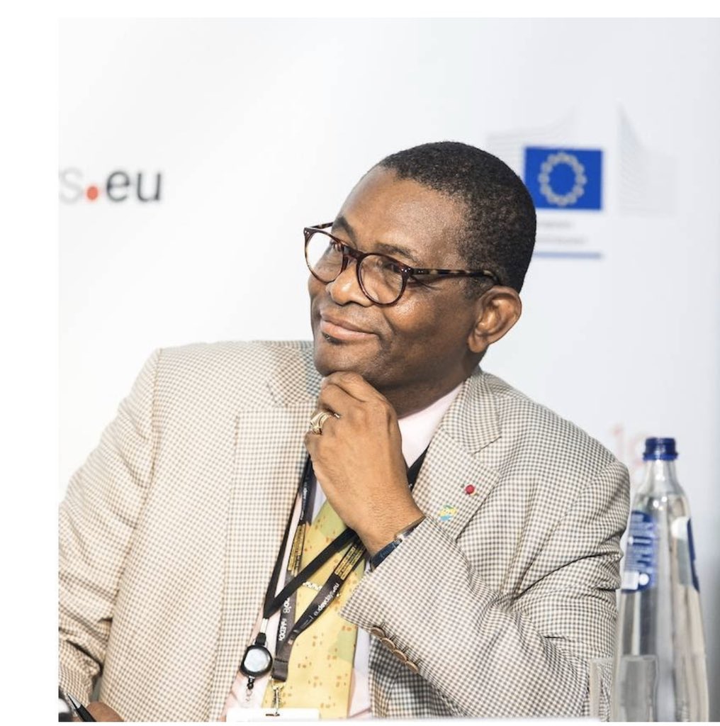 MameMariemeThi1's tweet photo. Pour Joseph Owona Kono, président d'Afruibana, la crise du Covid-19 offre à l'agriculture africaine l'opportunité de changer de paradigme. © ALOHAFRED
👇👇👇👇👇👇
https://t.co/oDzvKC5q9Y
#Covid19 #Agrifem #agriculteursdAfrique
#Sunumbay #Agrichangemaker https://t.co/bU4jLUAIGi