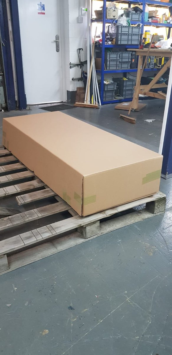 EveH81's tweet photo. Busy week sending out our new product. #gettingworkplacesupandrunning. https://t.co/Okaufe7Uhs
