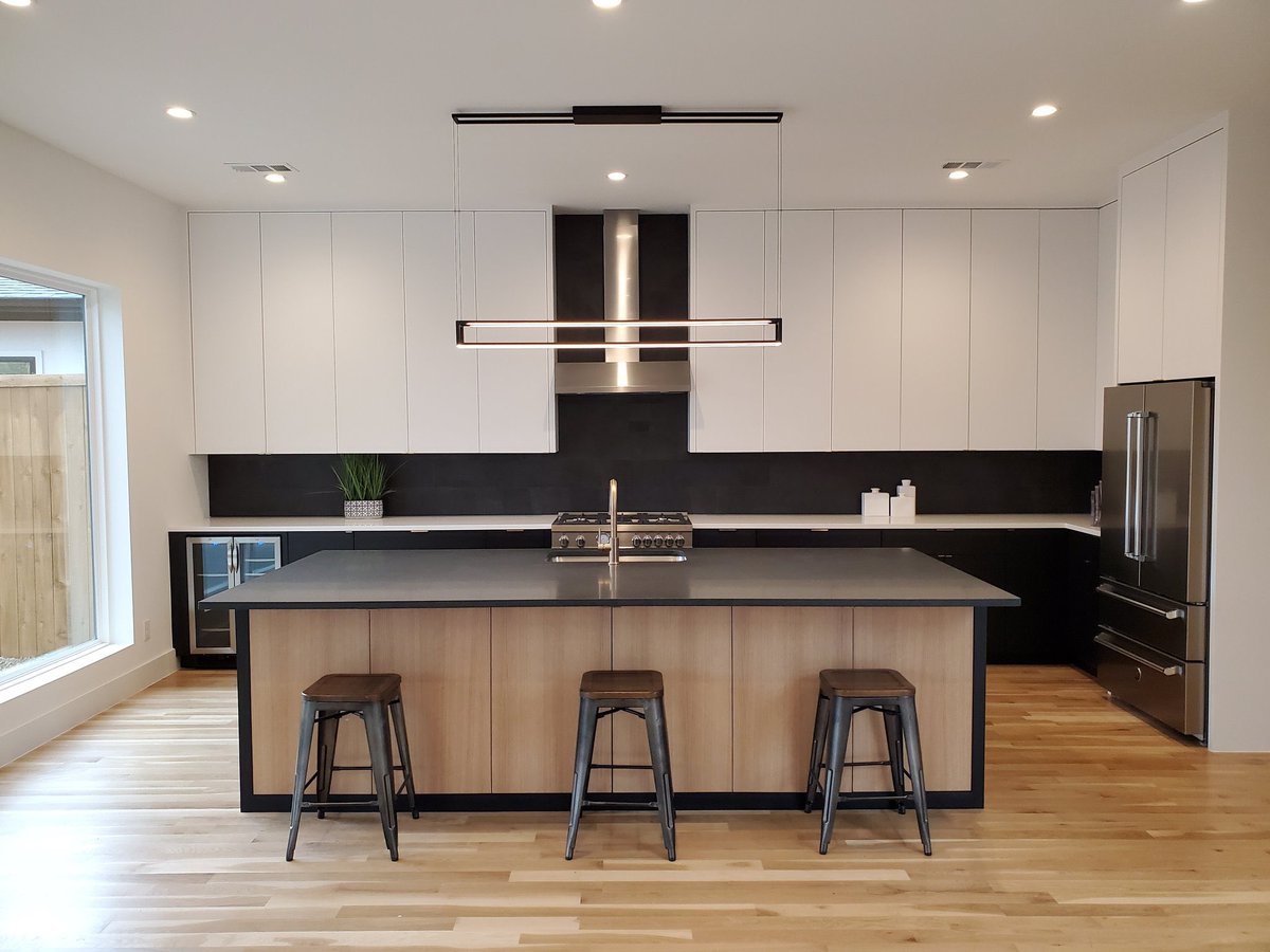 INTERIORPORN1's tweet photo. Look at how spacious &amp; amazing this home is 🥰 https://t.co/MBIQKkIj2B