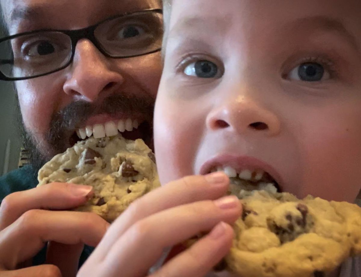 DSFedor's tweet photo. A story in 4 parts. Wouldn’t be a quarantine without trying the #DoubleTree #Cookies recipe!! (No nuts, of course. Allergies.) #doubletreecookies https://t.co/Hzii8Ev856