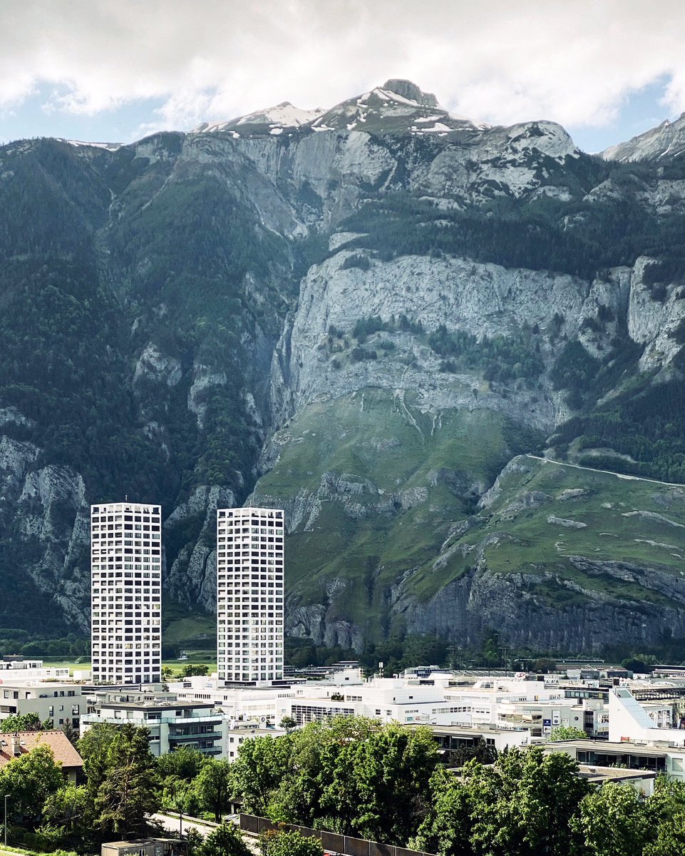 davecodexx's tweet image. Since many years i‘m searching the best angle to capture these twin towers...
I think i found the right one now 😍
City West Towers, Chur 🇨🇭
#visitchur #graubünden #grhome #switzerland #shotoniphone #davecodex