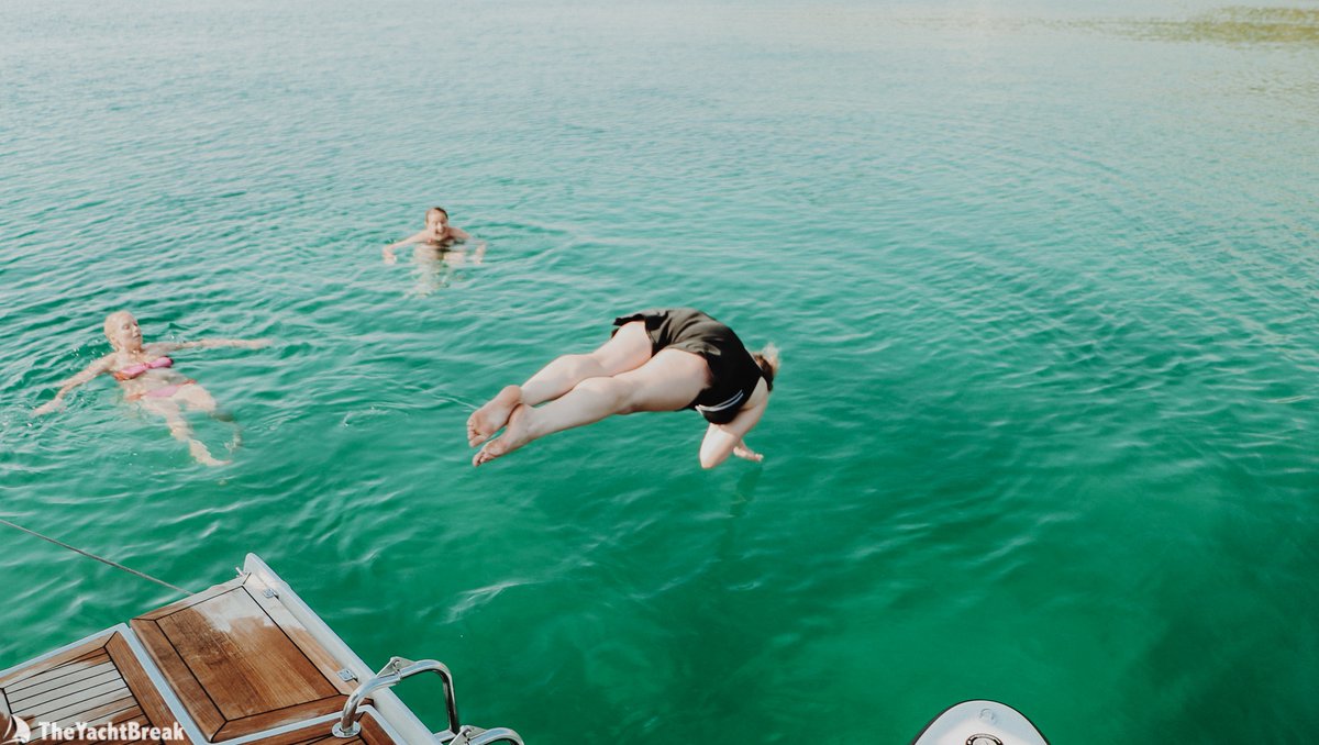 TheYachtBreak's tweet image. Time to plunge into the weekend 😀... oh yes, it's FRIDAY again (just in case you lost count) 😅... I know I did.

Whoop whoop!

#tgif #weekendvibes #sailingfun #croatia
